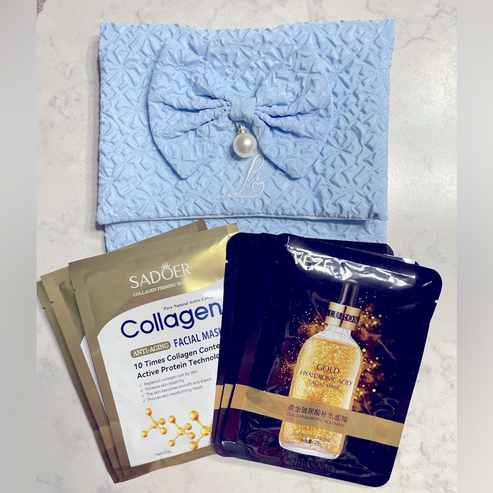 Blue Pouch w/6 Masks 🌟